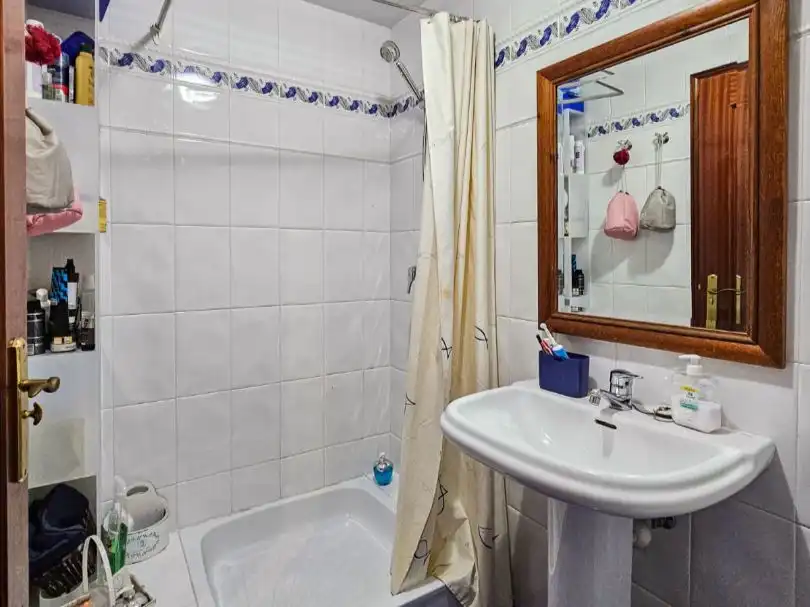 Flat for sale in Rúa Alcalde Electo Carballo, 18, Portádego - Vilaboa Norte Bathroom of Flat for sale in Culleredo with Terrace