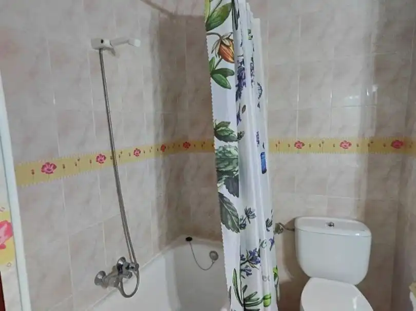 Baño de Piso de alquiler en Saldaña con Calefacción y Amueblado