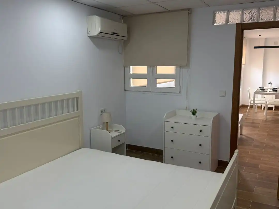 Wohnung zur Miete in Carrer Azorín, 2, Guardamar Playa Schlafzimmer von Wohnung zur Miete in Guardamar del Segura mit Klimaanlage, Heizung und Möbliert