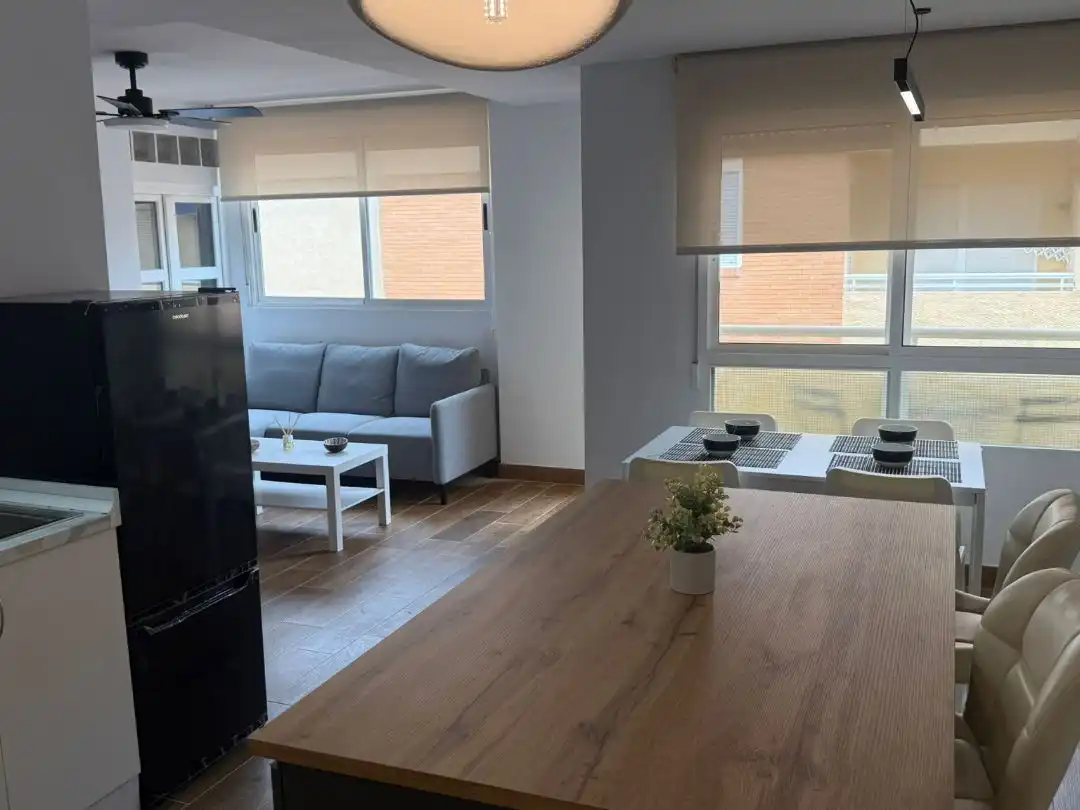 Wohnung zur Miete in Carrer Azorín, 2, Guardamar Playa Wohnzimmer von Wohnung zur Miete in Guardamar del Segura mit Klimaanlage, Heizung und Möbliert