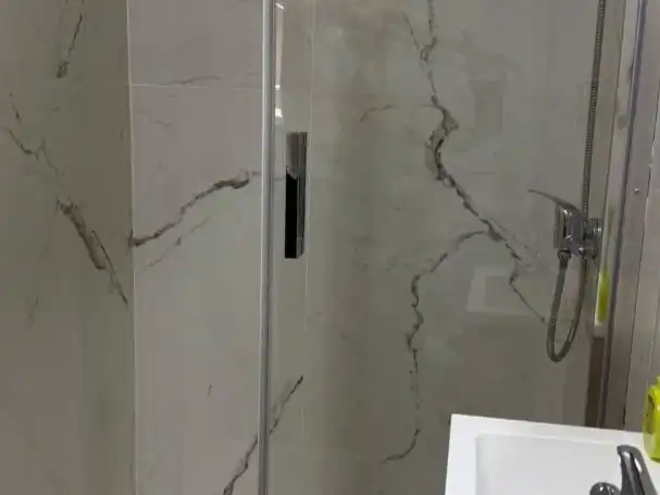 Flat for rent in Carrer Azorín, 2, Guardamar Playa Bathroom of Flat for rent in Guardamar del Segura with Air Conditioner, Heating and Furnished
