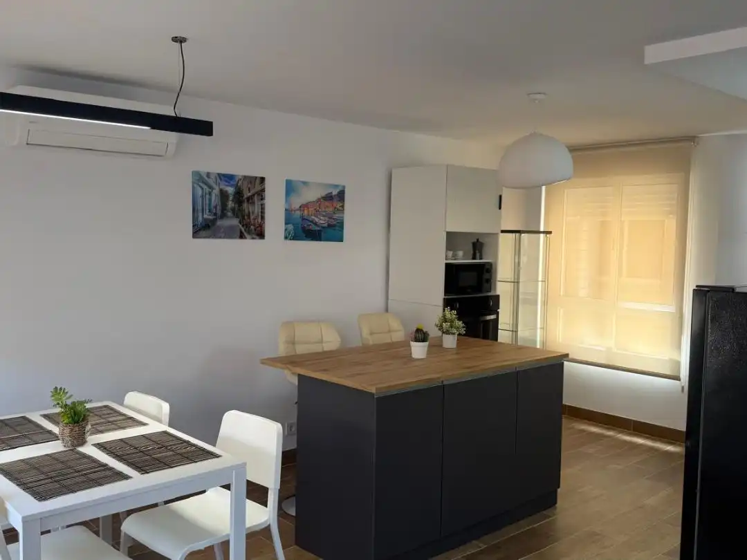 Flat for rent in Carrer Azorín, 2, Guardamar Playa Kitchen of Flat for rent in Guardamar del Segura with Air Conditioner, Heating and Furnished
