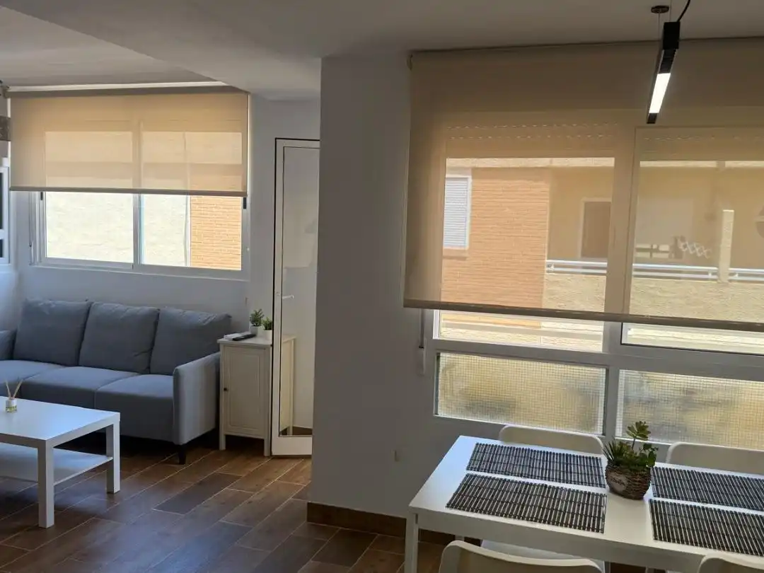 Flat for rent in Carrer Azorín, 2, Guardamar Playa Balcony of Flat for rent in Guardamar del Segura with Air Conditioner, Heating and Furnished