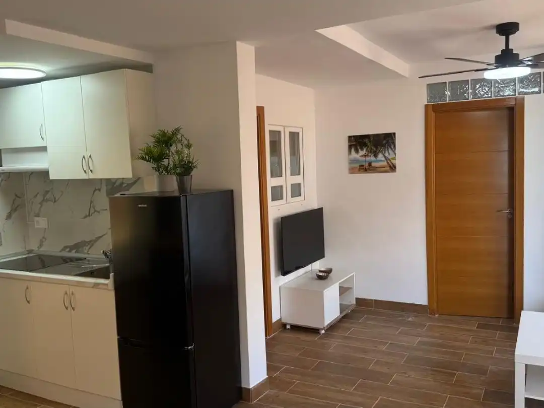 Flat for rent in Carrer Azorín, 2, Guardamar Playa Kitchen of Flat for rent in Guardamar del Segura with Air Conditioner, Heating and Furnished
