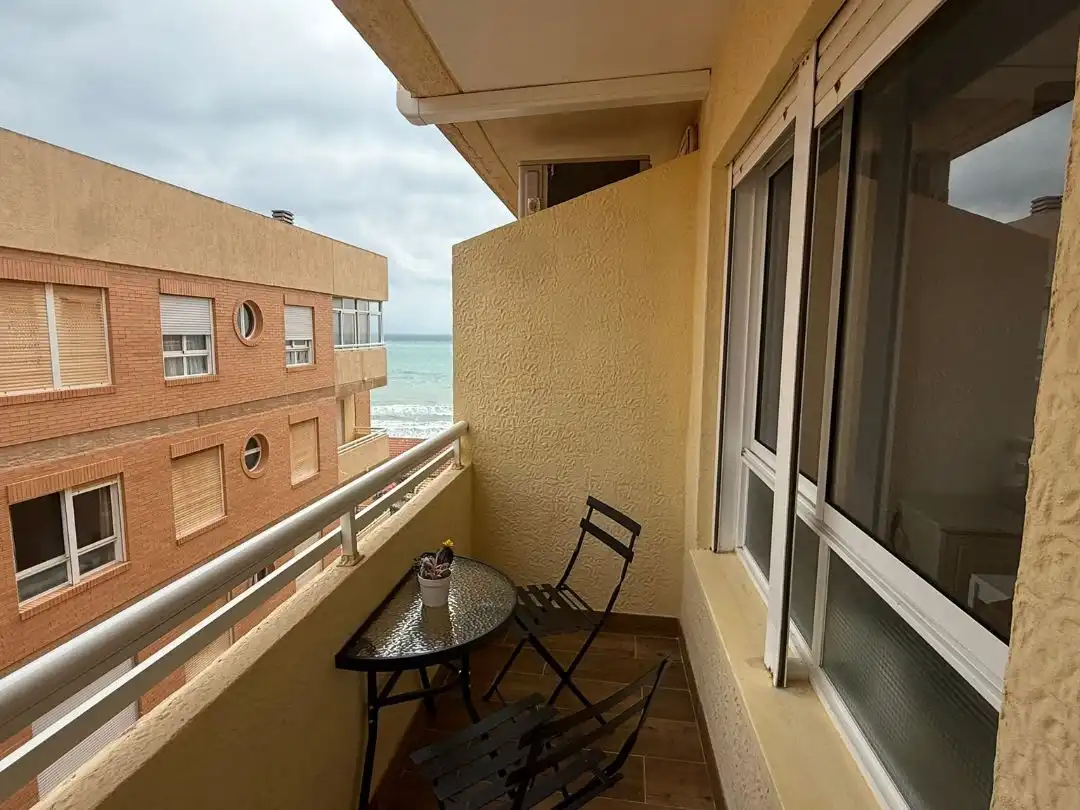 Flat for rent in Carrer Azorín, 2, Guardamar Playa Balcony of Flat for rent in Guardamar del Segura with Air Conditioner, Heating and Furnished