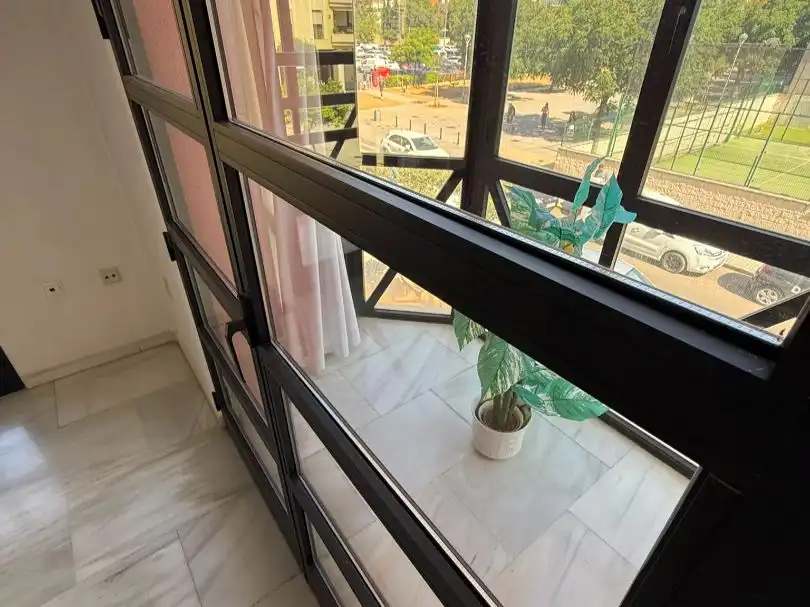 Flat for rent in Plaza de la Flor del Olivo, 4, Ollerías - San Cayetano Balcony of Flat for rent in Córdoba with Air Conditioner, Heating and Community parking