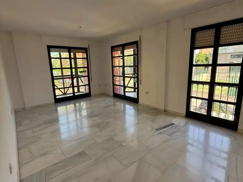 Flat for rent in Plaza de la Flor del Olivo, 4, Ollerías - San Cayetano Living room of Flat for rent in Córdoba with Air Conditioner, Heating and Community parking