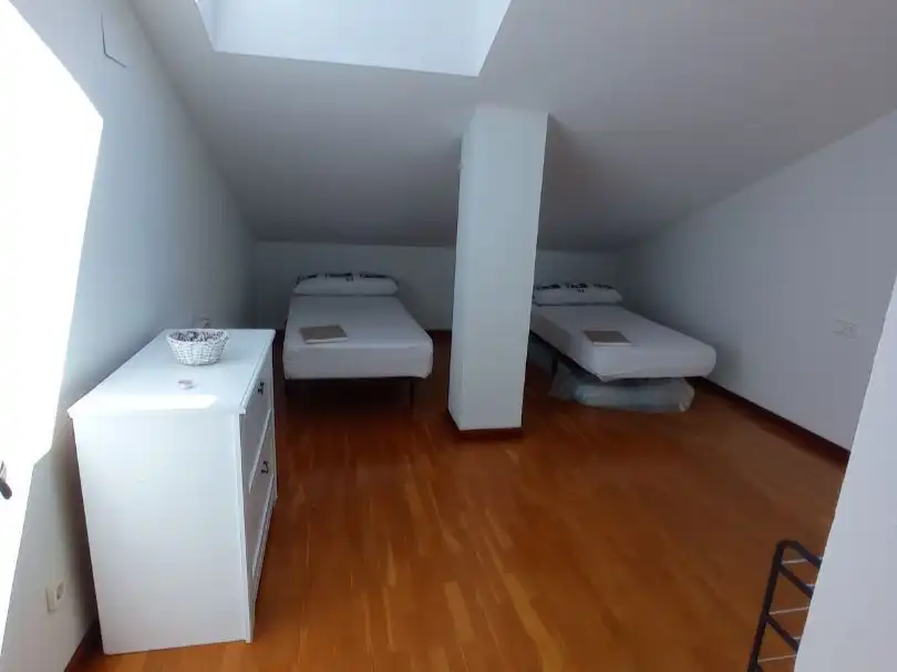 Piso de alquiler en Calle Álvarez de Castro, 12, Burgo de Osma - Ciudad de Osma Habitación de Piso de alquiler en Burgo de Osma - Ciudad de Osma con Calefacción, Parquet y Trastero