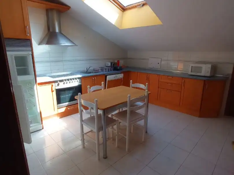 Piso de alquiler en Calle Álvarez de Castro, 12, Burgo de Osma - Ciudad de Osma Cocina de Piso de alquiler en Burgo de Osma - Ciudad de Osma con Calefacción, Parquet y Trastero