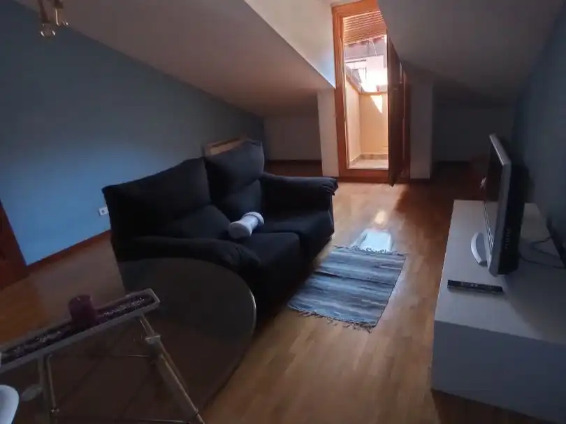 Piso de alquiler en Calle Álvarez de Castro, 12, Burgo de Osma - Ciudad de Osma Sala de estar de Piso de alquiler en Burgo de Osma - Ciudad de Osma con Calefacción, Parquet y Trastero