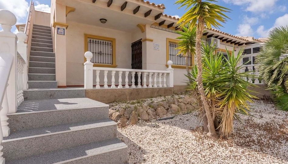 Haus oder Chalet zur Miete in Calle Columbretes, 111, Villamartín - Las Filipinas, Orihuela - Bild 1 Foto 1 von Haus oder Chalet zur Miete in Calle Columbretes, 111, Villamartín - Las Filipinas, Orihuela