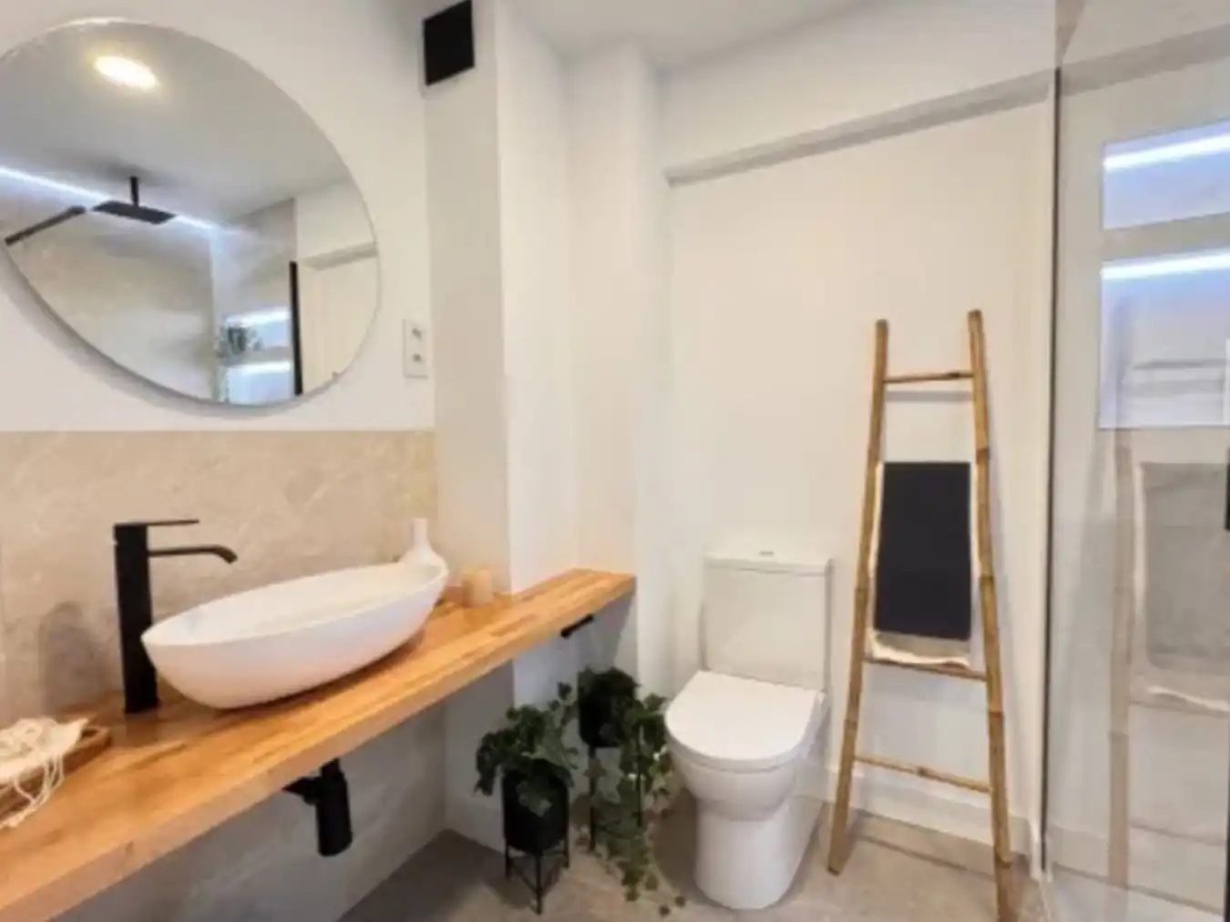 Wohnung zum Verkauf in Calle Tetuán Bloques, 10, Centro ciudad Badezimmer von Wohnung zum Verkauf in Linares mit Klimaanlage und Balkon