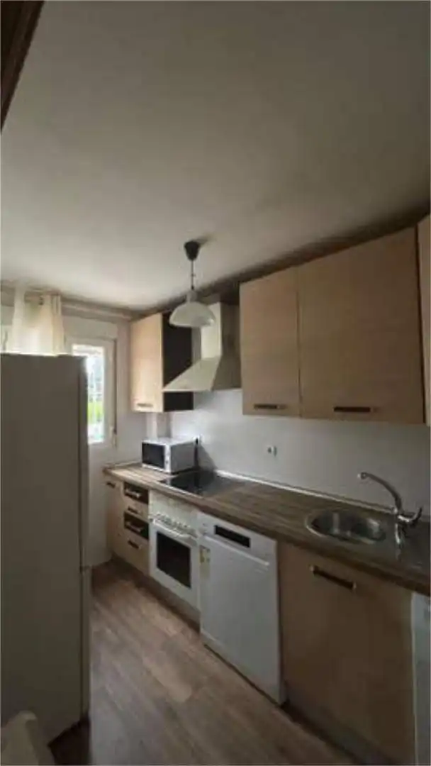 Apartamento de alquiler en Constitución - Balconcillo Cocina de Apartamento de alquiler en Guadalajara con Calefacción, Jardín privado y Amueblado