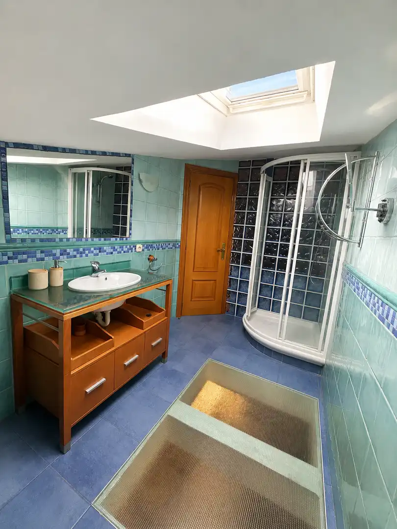 Badezimmer von Wohnung zum Verkauf in Donostia - San Sebastián  mit Terrasse und Balkon