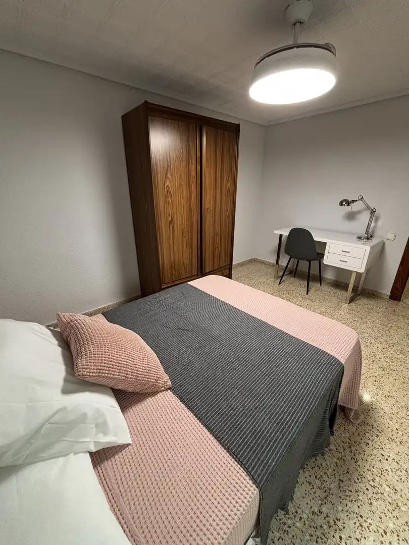 Piso en venta en Plaza Constitución, 4, Zona Concordia Habitación de Piso en venta en Burjassot con Terraza y Balcón