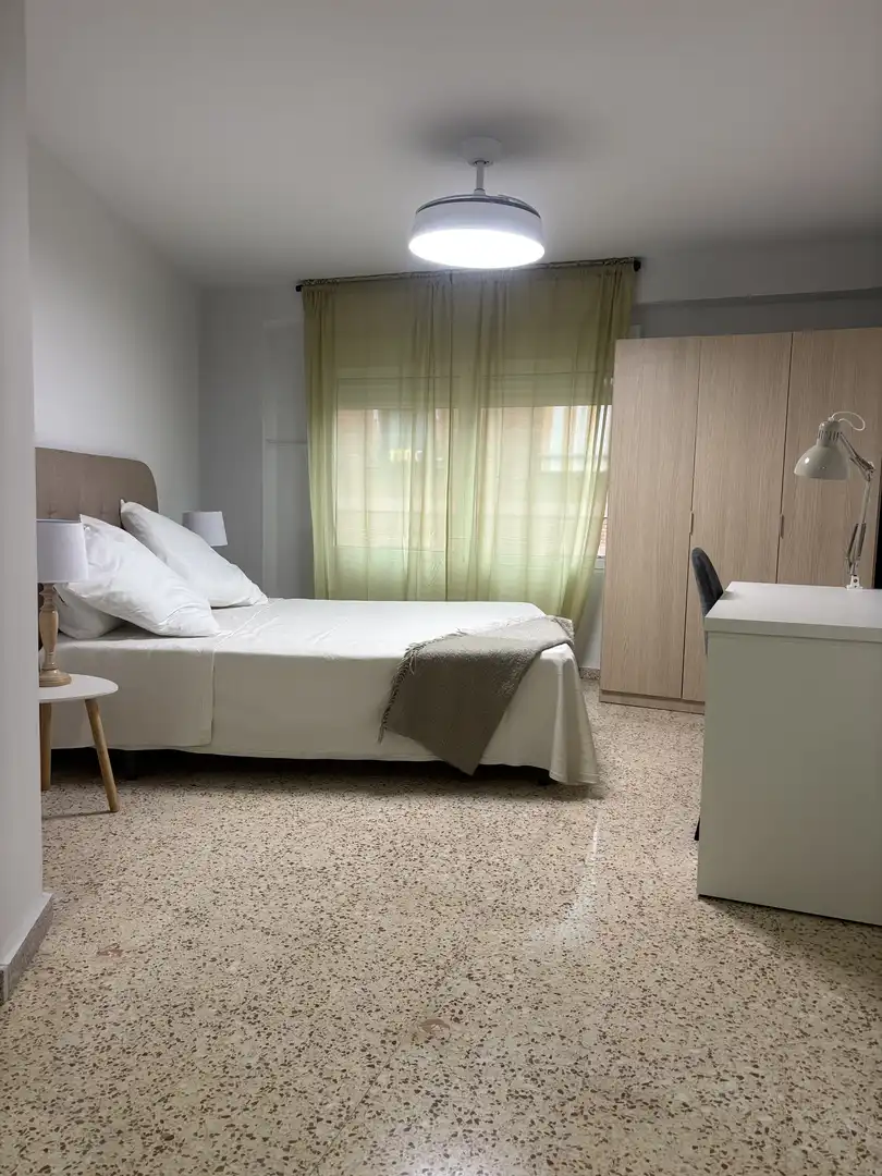 Piso en venta en Plaza Constitución, 4, Zona Concordia Habitación de Piso en venta en Burjassot con Terraza y Balcón