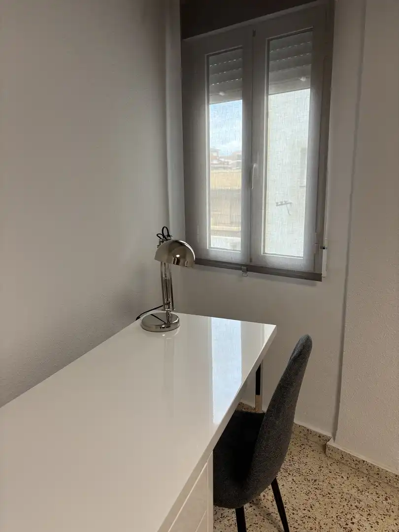 Piso en venta en Plaza Constitución, 4, Zona Concordia Habitación de Piso en venta en Burjassot con Terraza y Balcón