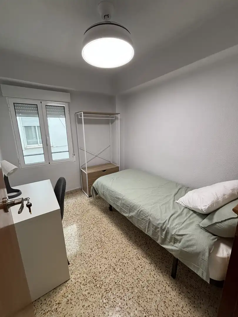 Piso en venta en Plaza Constitución, 4, Zona Concordia Habitación de Piso en venta en Burjassot con Terraza y Balcón