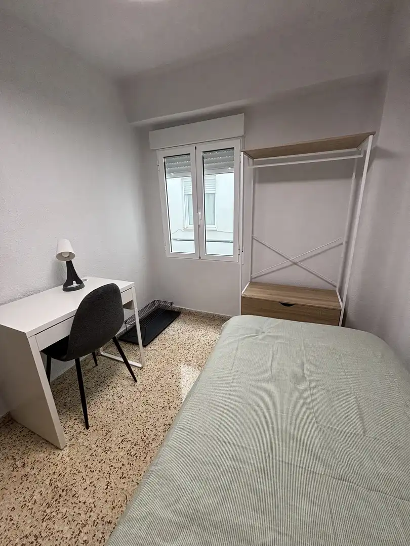 Piso en venta en Plaza Constitución, 4, Zona Concordia Habitación de Piso en venta en Burjassot con Terraza y Balcón