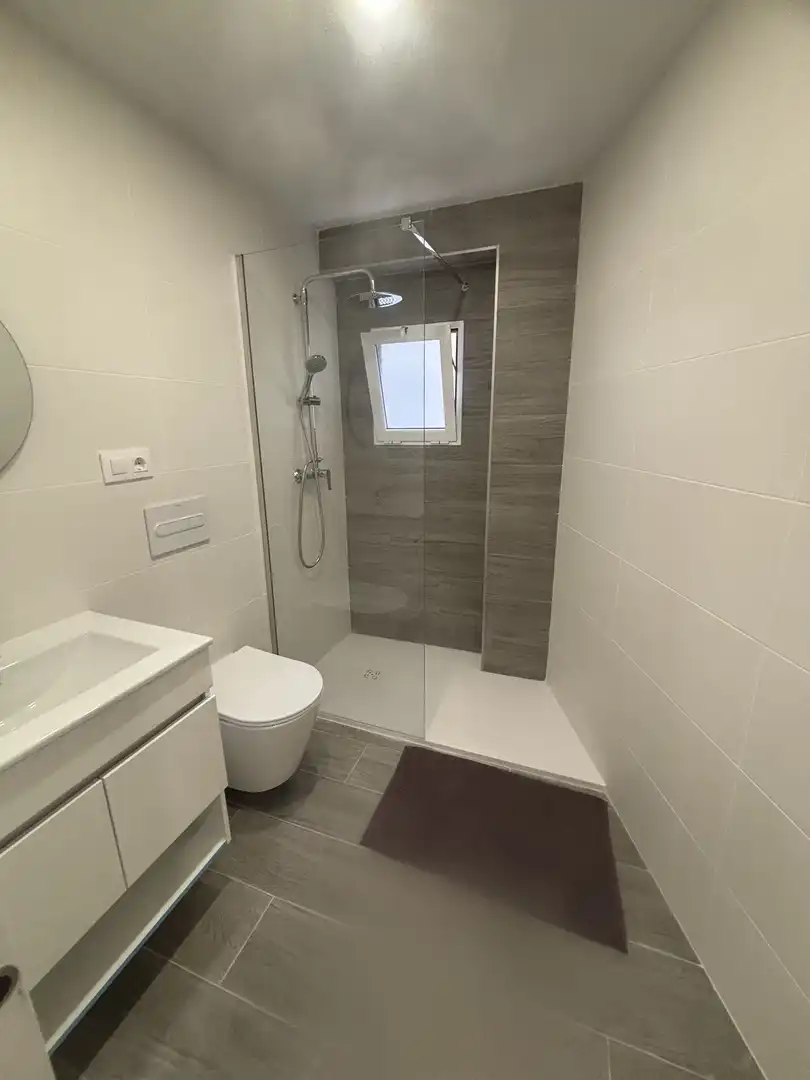 Piso en venta en Plaza Constitución, 4, Zona Concordia Baño de Piso en venta en Burjassot con Terraza y Balcón