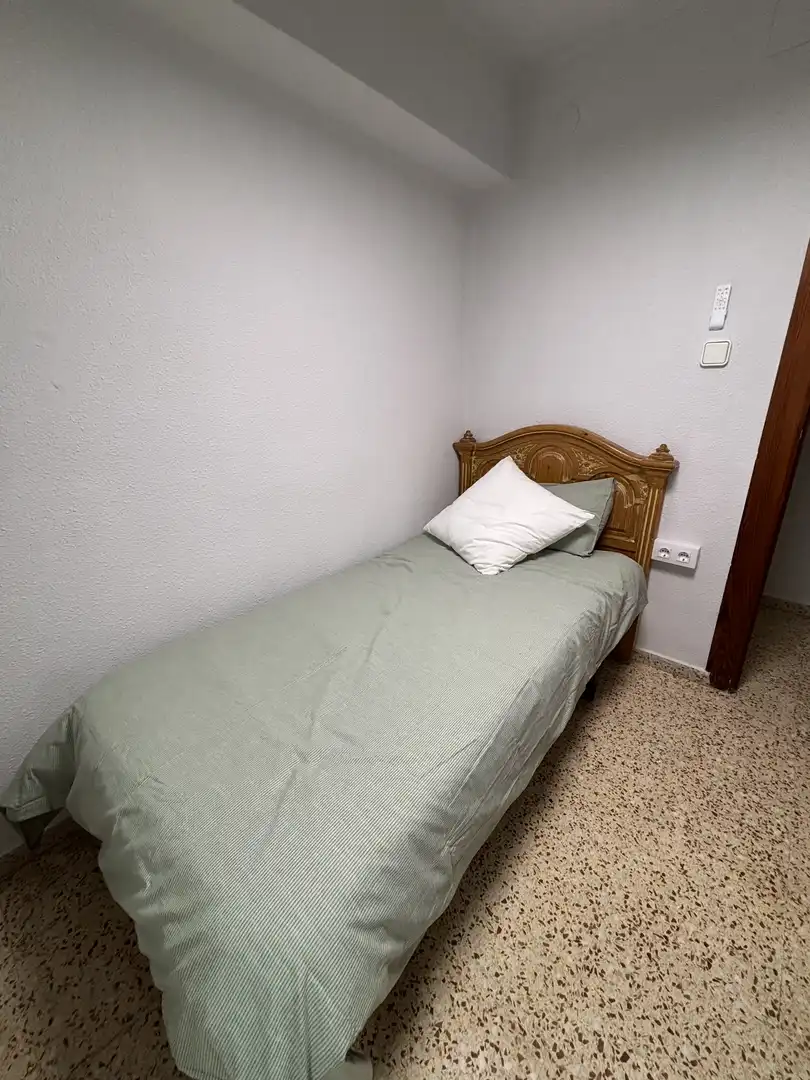 Piso en venta en Plaza Constitución, 4, Zona Concordia Habitación de Piso en venta en Burjassot con Terraza y Balcón