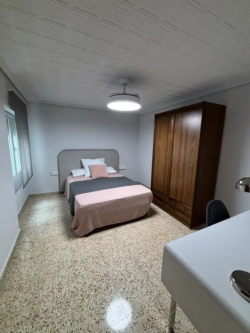 Piso en venta en Plaza Constitución, 4, Zona Concordia Habitación de Piso en venta en Burjassot con Terraza y Balcón