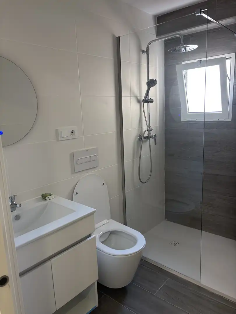 Piso en venta en Plaza Constitución, 4, Zona Concordia Baño de Piso en venta en Burjassot con Terraza y Balcón