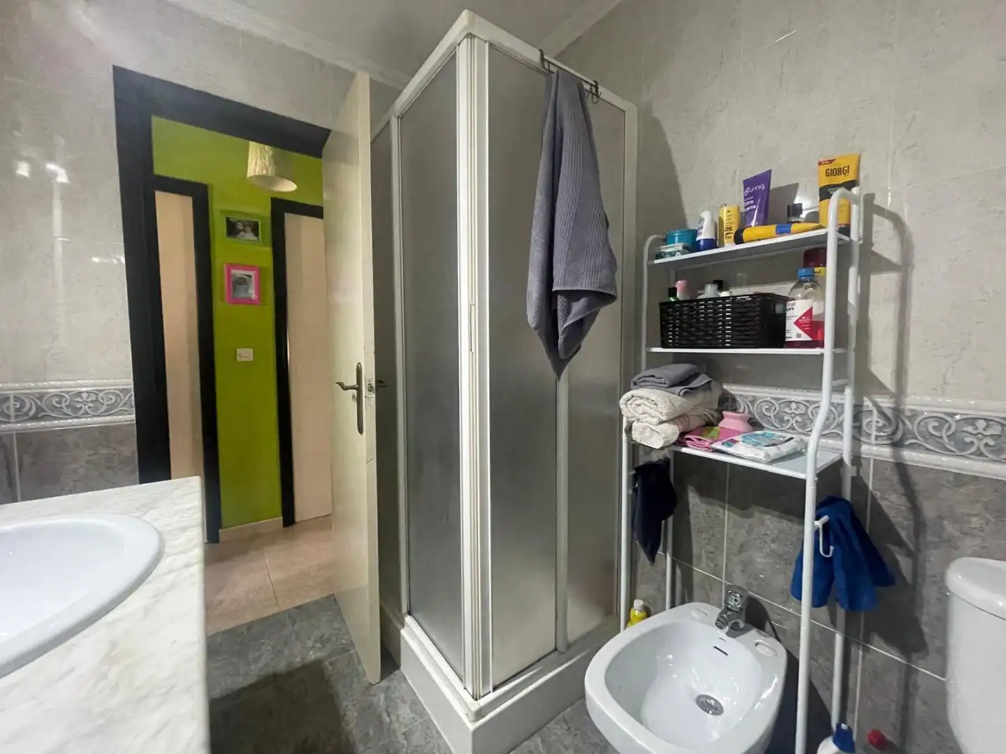 Flat for rent in Calle la Roche Sur Yon, 4, Nuevo Cáceres Bathroom of Flat for rent in Cáceres with Furnished