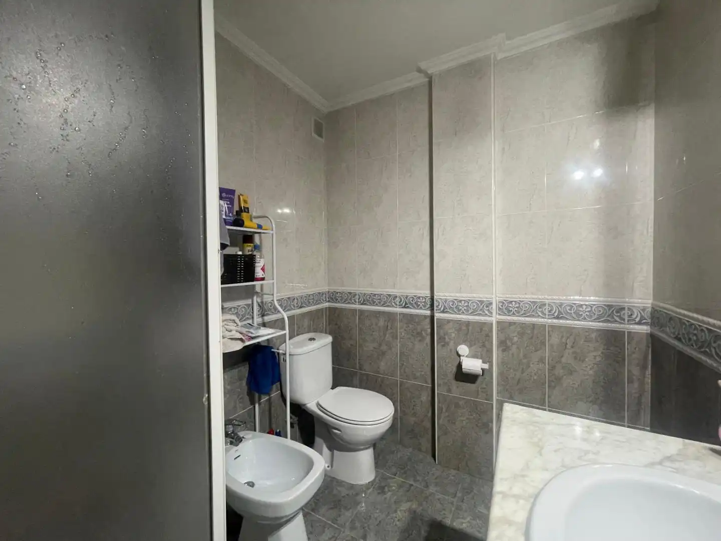 Flat for rent in Calle la Roche Sur Yon, 4, Nuevo Cáceres Bathroom of Flat for rent in Cáceres with Furnished