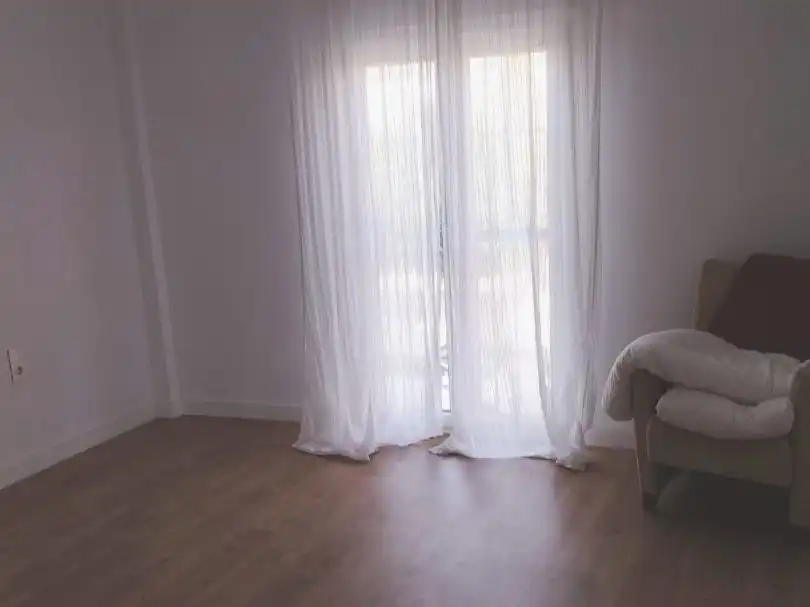 Casa adosada de alquiler en Calle la Casa de Bernarda Alba, 41, San José de la Rinconada Habitación de Casa adosada de alquiler en La Rinconada con Aire acondicionado, Calefacción y Parquet