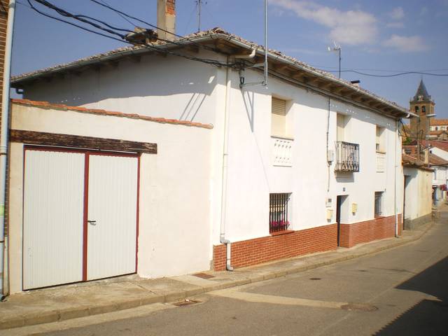 Casa adosada en Venta en Calle Medico Demilio Bartolome, 4 en Cea
