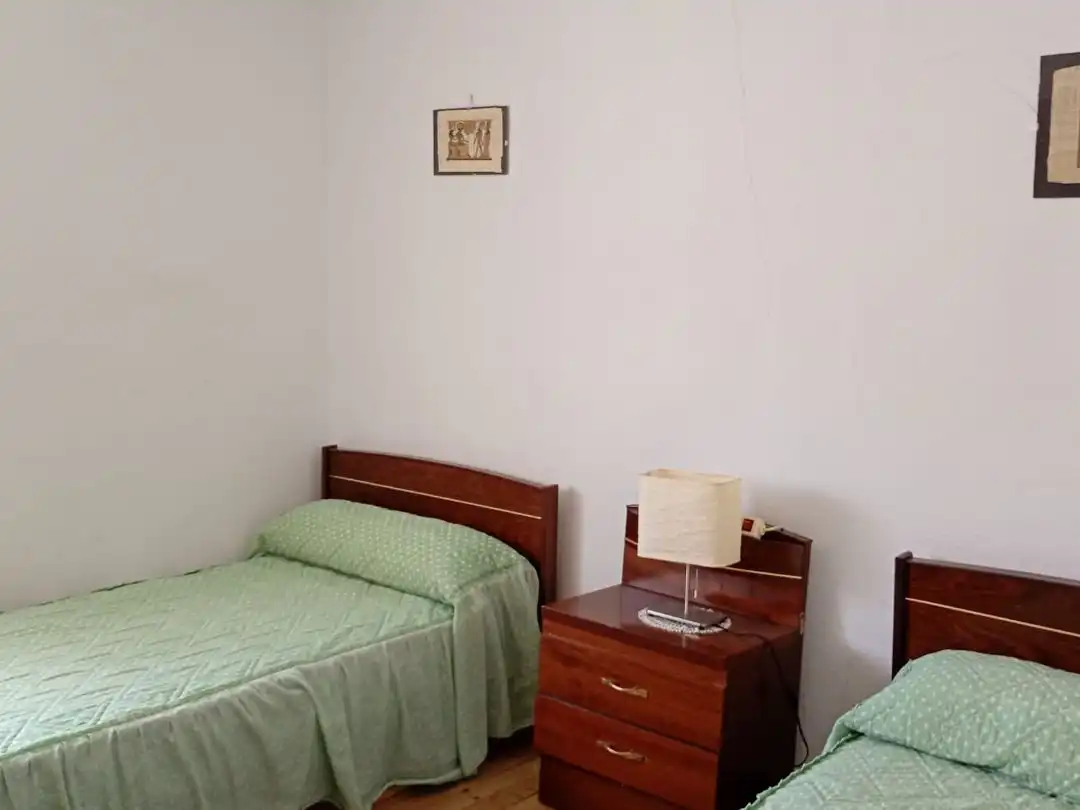 Casa adosada en venta en Calle Medico Demilio Bartolome, 4, Cea Habitación de Casa adosada en venta en Cea con Jardín privado, Terraza y Trastero