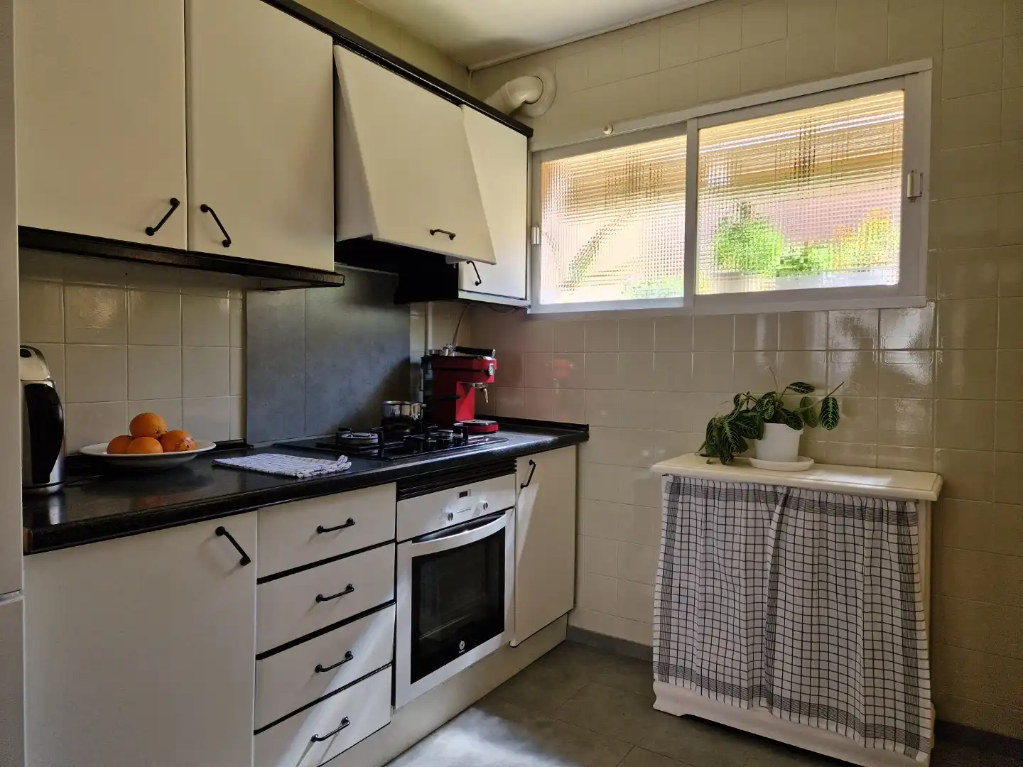 Kitchen of Flat for sale in Algeciras  with Air Conditioner, Heating and Terrace