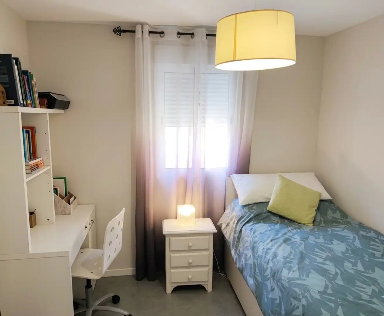 Bedroom of Flat for sale in Algeciras  with Air Conditioner, Heating and Terrace