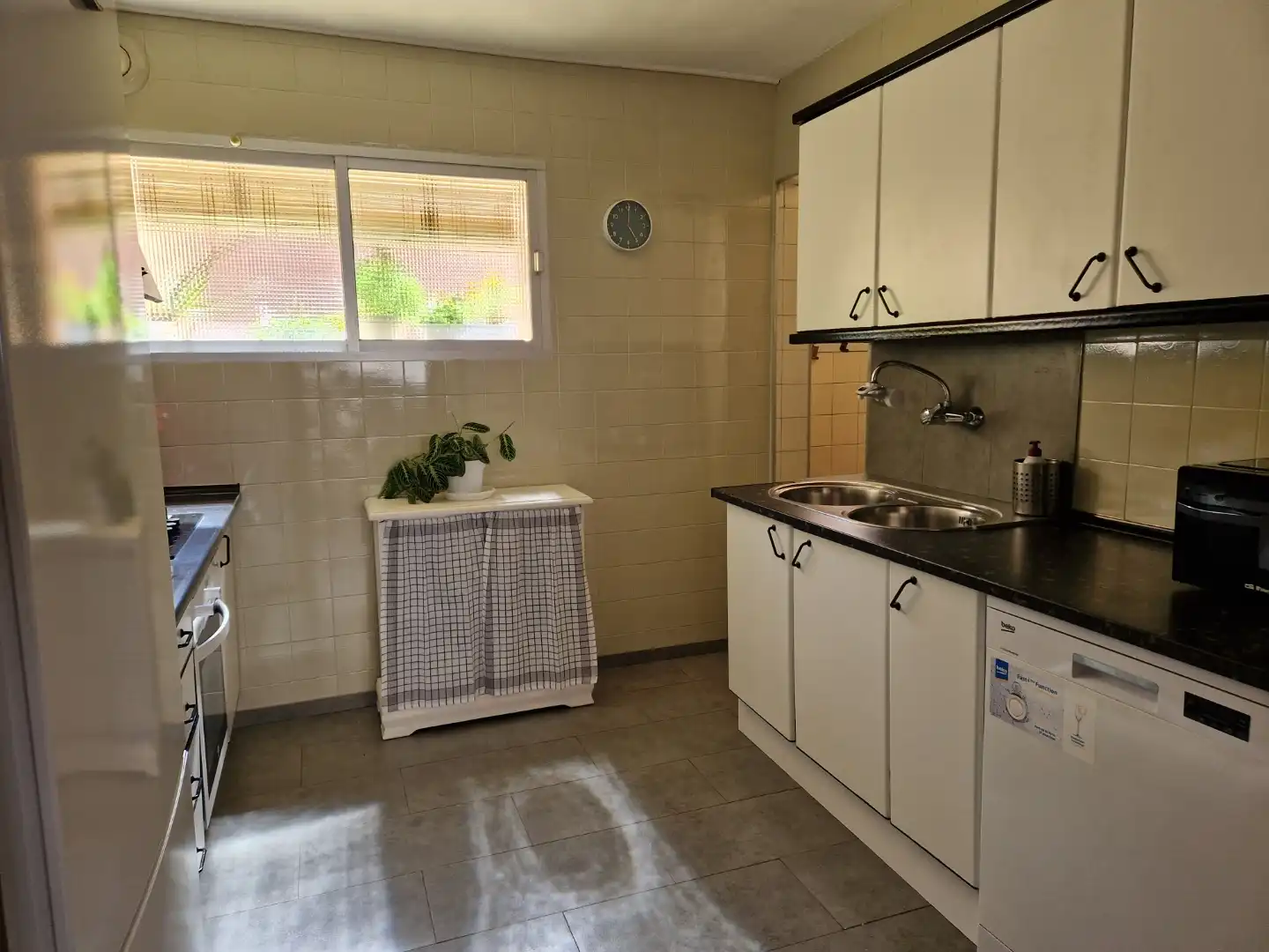 Kitchen of Flat for sale in Algeciras  with Air Conditioner, Heating and Terrace