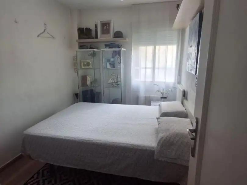 Piso en venta en Calle de Tembleque, 50, Aluche Habitación de Piso en venta en Madrid Capital con Aire acondicionado