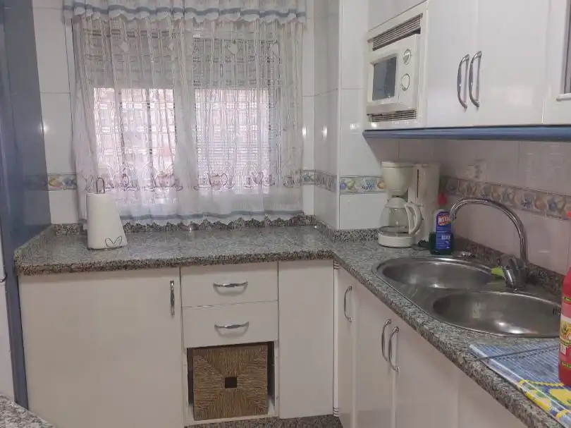 Piso de alquiler en Calle José Díaz, 3, Doctor Barraquer - G. Renfe - Policlínico Cocina de Piso de alquiler en Sevilla