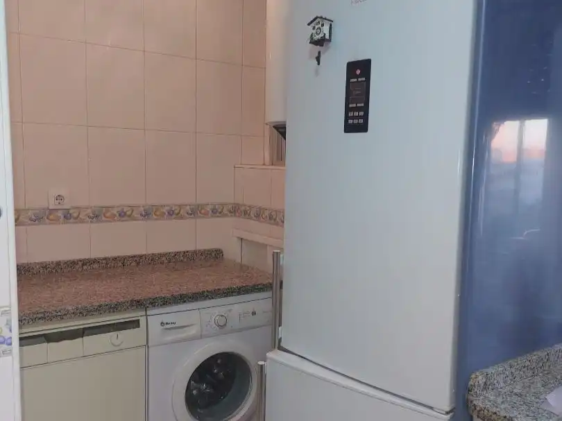 Piso de alquiler en Calle José Díaz, 3, Doctor Barraquer - G. Renfe - Policlínico Cocina de Piso de alquiler en Sevilla