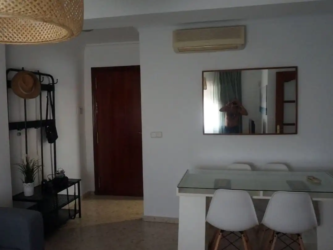Flat for rent in Plaza los Pinos, Chapín - Campus Universitario - Navinco Dining room of Flat for rent in Jerez de la Frontera with Air Conditioner and Furnished