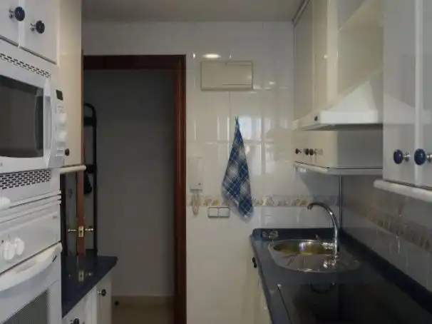Flat for rent in Plaza los Pinos, Chapín - Campus Universitario - Navinco Kitchen of Flat for rent in Jerez de la Frontera with Air Conditioner and Furnished