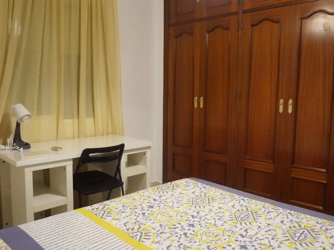 Flat for rent in Plaza los Pinos, Chapín - Campus Universitario - Navinco Bedroom of Flat for rent in Jerez de la Frontera with Air Conditioner and Furnished