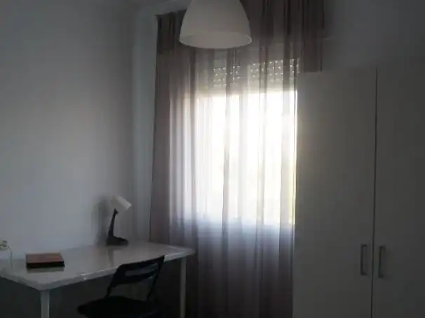 Flat for rent in Plaza los Pinos, Chapín - Campus Universitario - Navinco Bedroom of Flat for rent in Jerez de la Frontera with Air Conditioner and Furnished