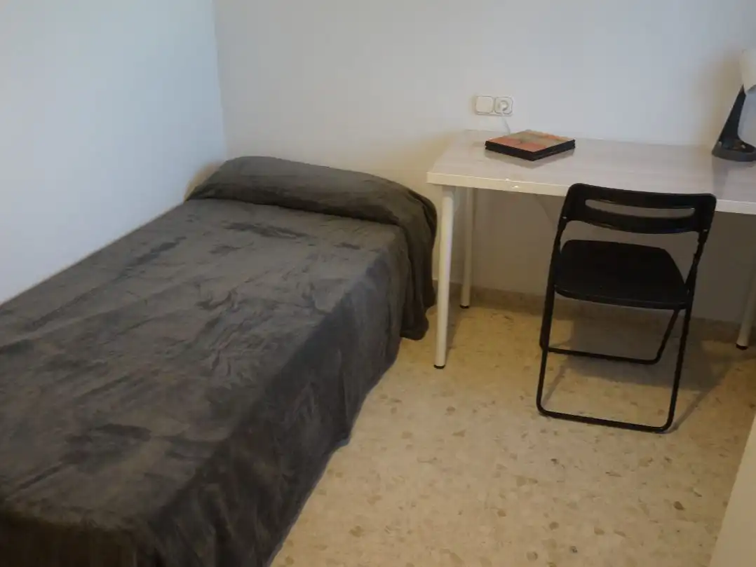 Flat for rent in Plaza los Pinos, Chapín - Campus Universitario - Navinco Bedroom of Flat for rent in Jerez de la Frontera with Air Conditioner and Furnished