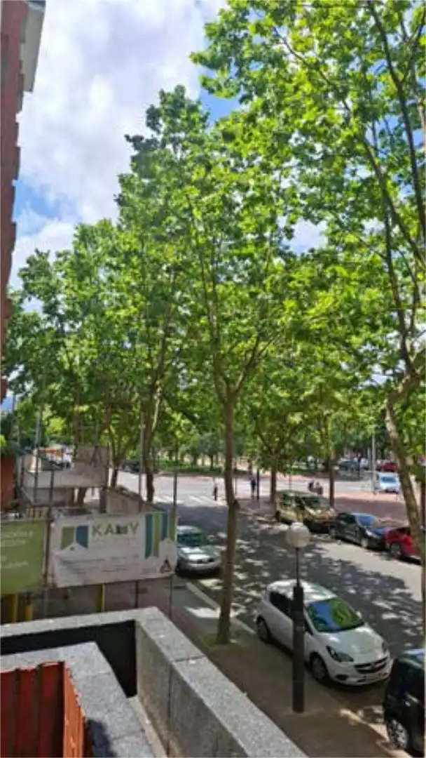 Piso en venta en Ali Gobeo Vista exterior de Piso en venta en Vitoria - Gasteiz con Terraza