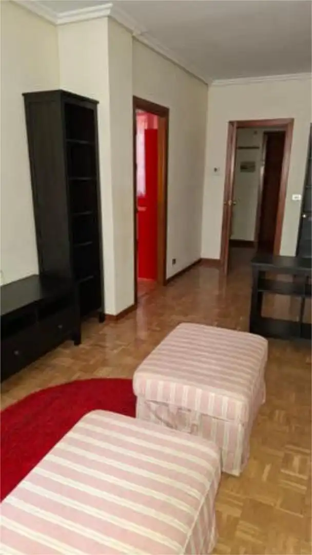 Piso en venta en Ali Gobeo Habitación de Piso en venta en Vitoria - Gasteiz con Terraza