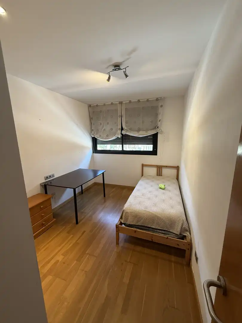 Habitación en Carrer Riu Támesis, 3, Parque Sensal Habitación en Carrer Riu Támesis, 3, Parque Sensal