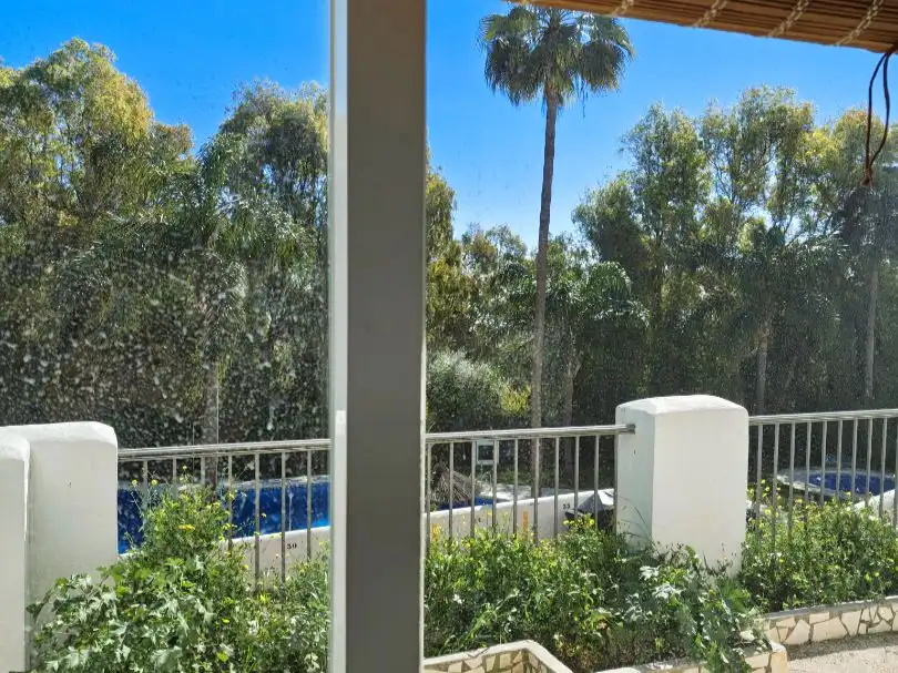 Piso en venta en Urbanizacion Bahia de Casares, 41, Bahía de Casares Terraza de Piso en venta en Casares con Terraza, Piscina y Amueblado