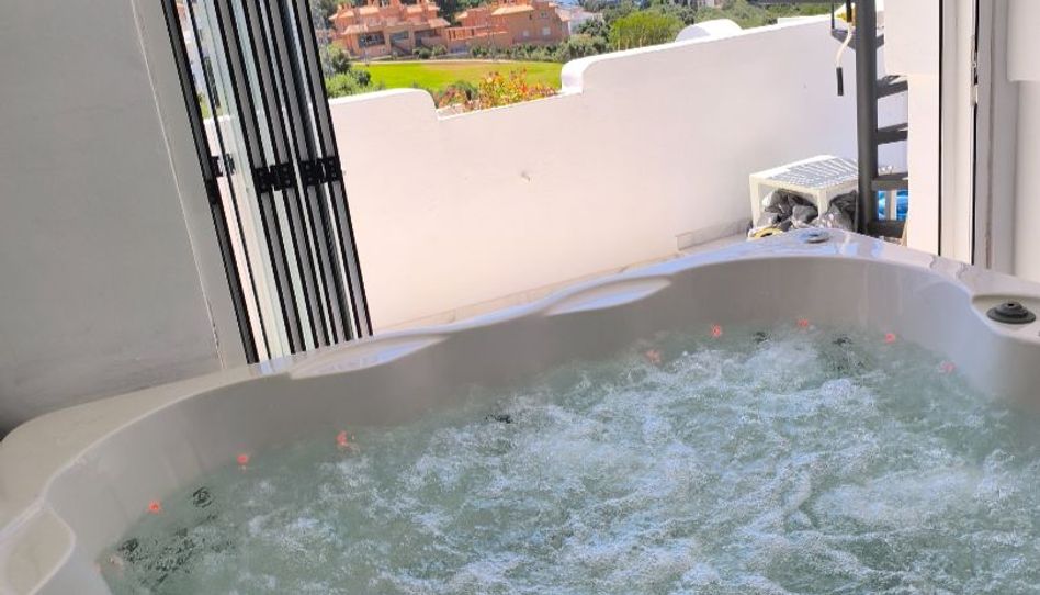 Einfamilien-Reihenhaus zur Miete in Wohnsiedlung la Reserva, 6006, Reserva de Marbella, Marbella - Bild 1 Foto 1 von Einfamilien-Reihenhaus zur Miete in Wohnsiedlung la Reserva, 6006, Reserva de Marbella, Marbella