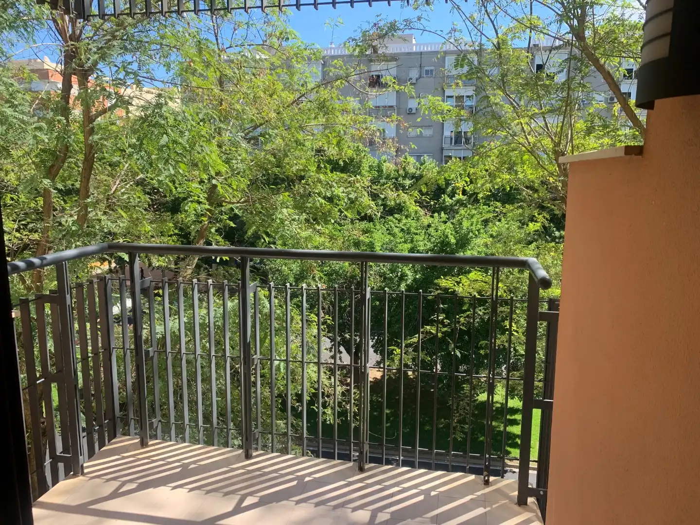Wohnung zur Miete in Avenida de las Ciencias, 33, Colores - Entreparques Terrasse von Wohnung zur Miete in Sevilla Capital mit Klimaanlage, Terrasse und Schwimmbad