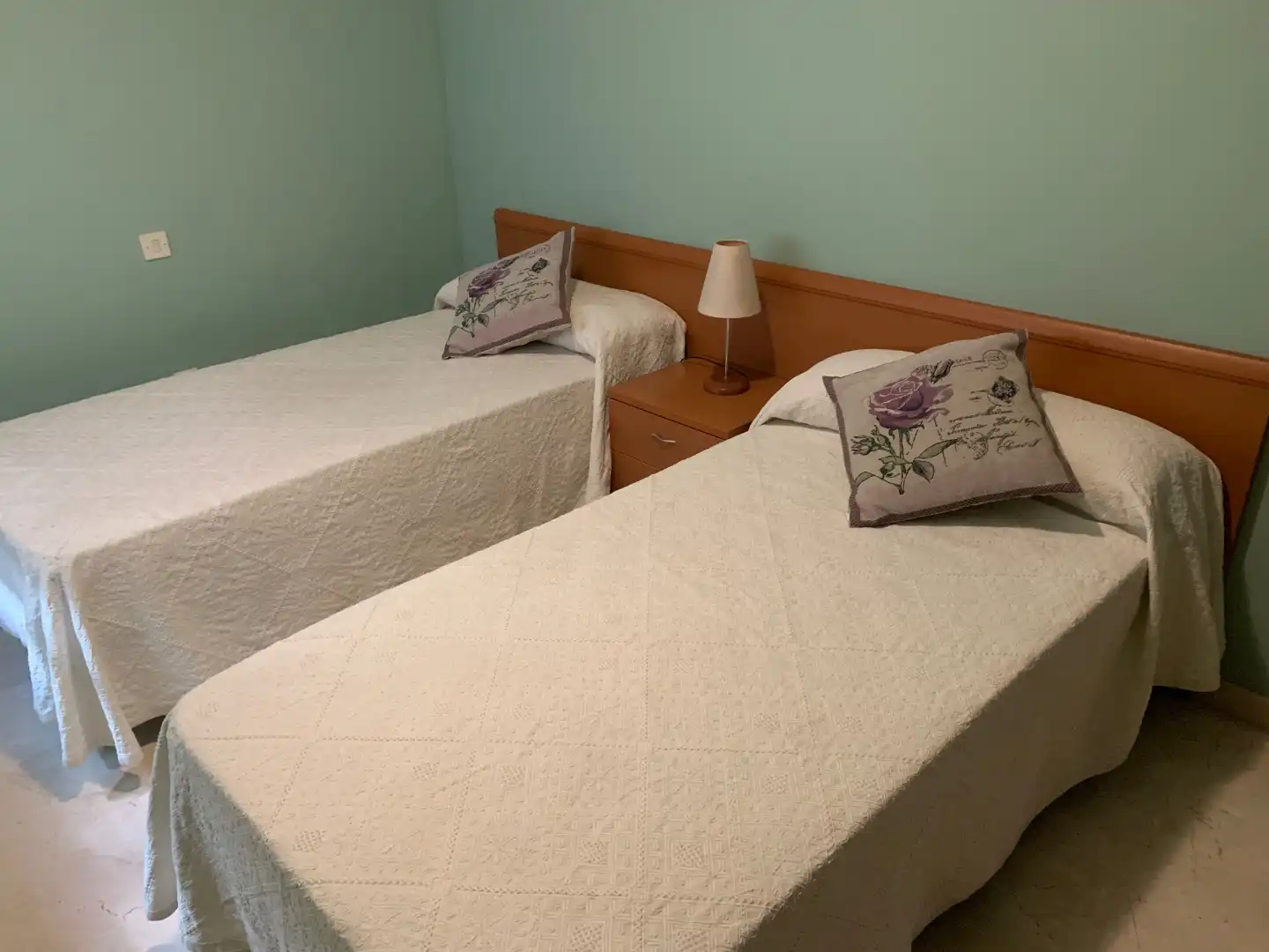 Wohnung zur Miete in Avenida de las Ciencias, 33, Colores - Entreparques Schlafzimmer von Wohnung zur Miete in Sevilla Capital mit Klimaanlage, Terrasse und Schwimmbad